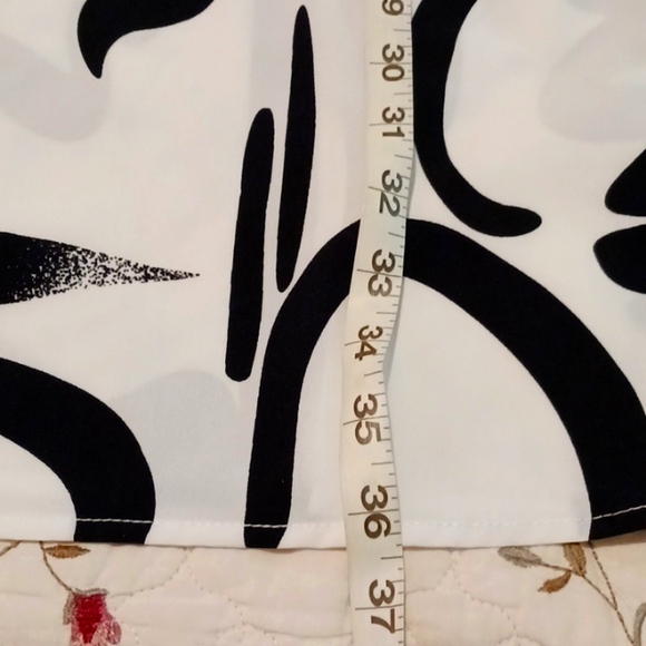 Bold print sleeveless dress - Picture 4 of 8